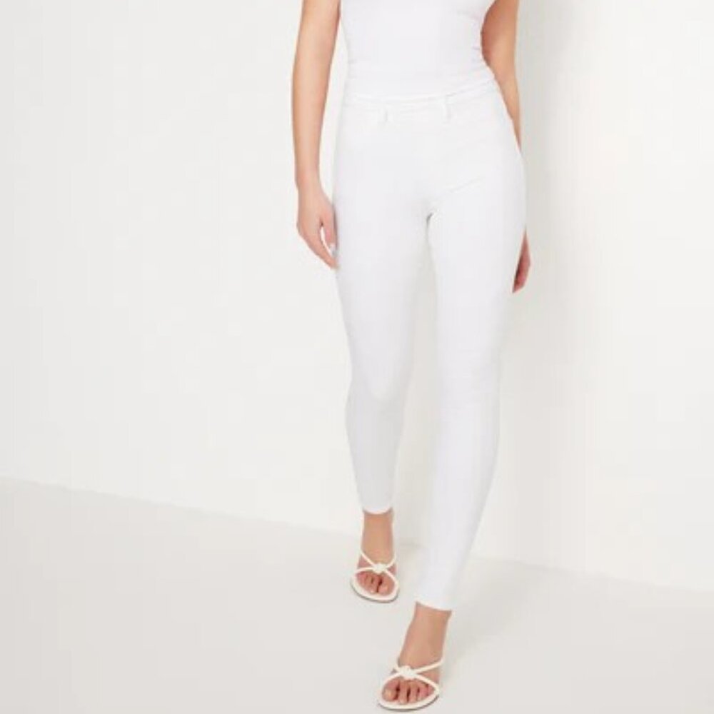 FADED GLORY High rise stretch pull on white jeans tummy control Sz 12-14 EUC